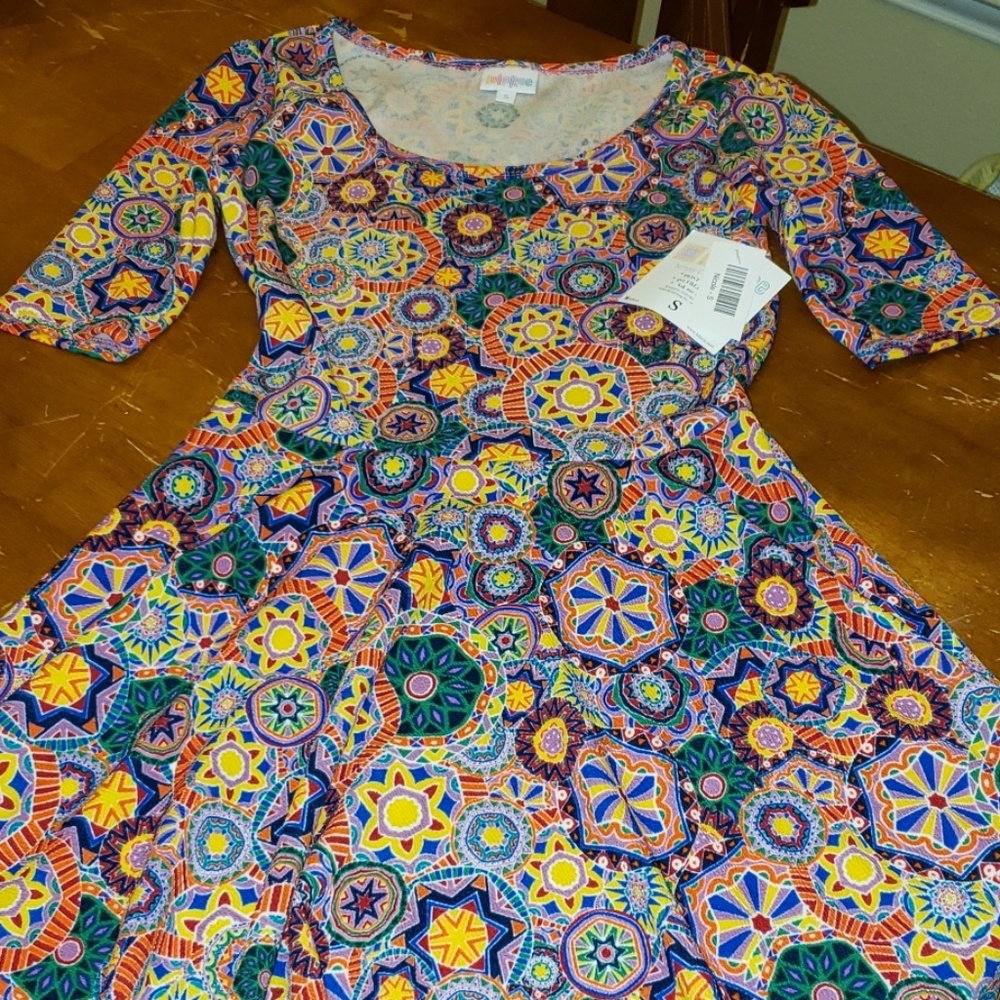 Nicole lularoe